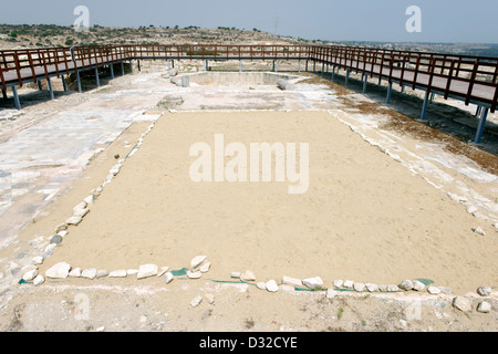 Bagni pubblici bacino esagonale a Kourion antico greco-romana di un sito archeologico sulla centrale di costa sud di Cipro Foto Stock