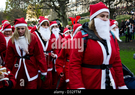 La carità 'Santa Esecuzione' in Princes Street Gardens, Edimburgo, Scozia. Foto Stock