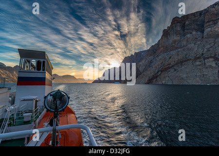 Akademik Sergey Vavilov - Russian ice breaker ora utilizzato come nave da crociera per le regioni polari. La Groenlandia Foto Stock