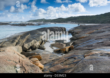 Rocce al pool di Verdi al largo della costa di William Bay National Park in Australia Occidentale Foto Stock