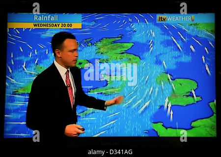 Pioggia pesante su previsioni meteo su Samsung televisore a schermo piatto Foto Stock