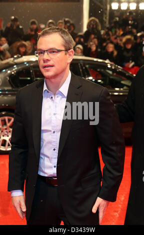 Noi attore Matt Damon arriva per la premiere del film " Terra promessa " durante la 63a edizione annuale Festival Internazionale del Cinema di Berlino, Berlino, Germania, 08 febbraio 2013. Il film è presentato in concorso alla Berlinale in esecuzione dal 07 al 17 febbraio. Foto: Kay Nietfeld dpa Foto Stock