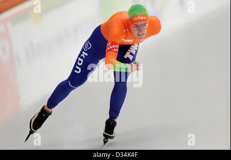 Inzell, Germania. 9 febbraio 2013. Velocità olandese Ireen skater Wuest compete in campo femminile 1500m gara di pattinaggio di velocità World Cup a Max-Aicher-Arena a Inzell, Germania, 09 febbraio 2013. Ireen Wuest ha vinto la gara. Foto: TOBIAS HASE/dpa/Alamy Live News Foto Stock