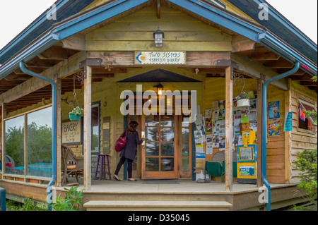 Vista esterna delle due sorelle Bakery & cafe, Omero, Alaska, STATI UNITI D'AMERICA Foto Stock