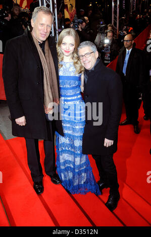 Director Rob Epstein e Jeffrey Friedman e attrice Amanda Seyfried frequentando il 'Lovelace' premiere al 63° Festival Internazionale del Cinema di Berlino / Berlinale. Febbraio 09, 2013 Foto Stock