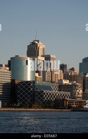 Nel tardo pomeriggio luce su office e di edifici commerciali intorno al King Street Wharf Sydney Australia Foto Stock