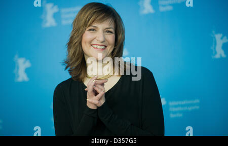 Attrice tedesca Martina Gedeck pone al photocall per il film francese "La Monaca' ('La Religieuse') durante la 63a edizione annuale Festival Internazionale del Cinema di Berlino aka Berlinale, Berlino, Germania, 10 febbraio 2013. Il film è presentato in concorso alla Berlinale. Foto: Michael Kappeler dpa Foto Stock