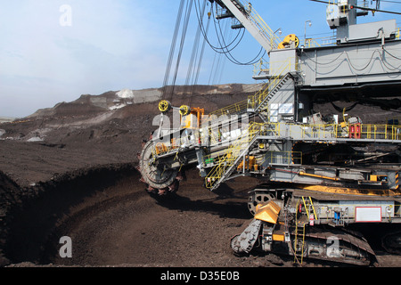 Ruota di colore grigio carbone di data mining escavatore Foto Stock