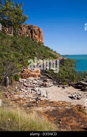 New Scenic 5 posti zattera punto serve come un sito di atterraggio per i passeggeri dalla Aussie expedition cruiser Orion, Collier Bay, W. Australia Foto Stock