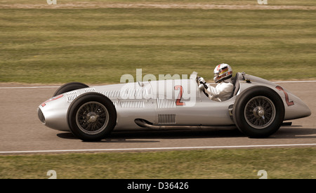 1938 Mercedes-Benz W154 Freccia d'argento al 2012 Goodwood, Sussex, Regno Unito. Foto Stock