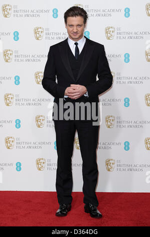 Londra, Regno Unito. Febbraio 10th, 2013. Jeremy Renner pone nella sala stampa della EE British Academy Film Awards presso la Royal Opera House il 10 febbraio 2013 a Londra, Inghilterra. Credito: London Entertainment/Alamy Live News Foto Stock