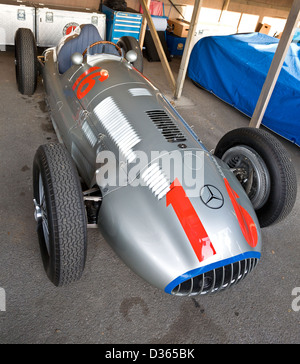 1939 Mercedes-Benz W154 Freccia d'argento al 2012 Goodwood, Sussex, Regno Unito. Foto Stock