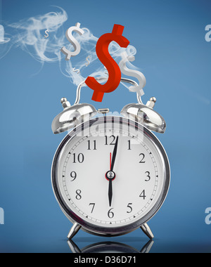 Fumatori Sveglia con segni di dollaro Foto Stock