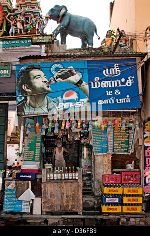 Madurai India indiano del Tamil Nadu Centro Città Poster fornitore tramite Affissioni Pepsi Cola Foto Stock