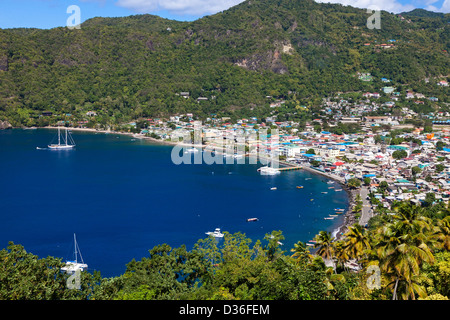 La città di Soufriere e Bay, St Lucia Foto Stock