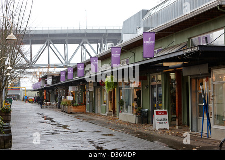 Vicolo railspur home a vari artigiani e artisti negozi i negozi e le gallerie Vancouver BC Canada Foto Stock