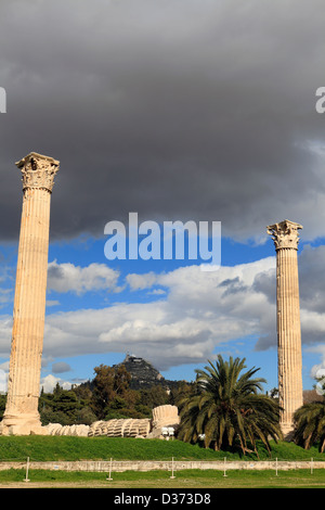 Grecia Atene Attica il tempio di Zeus Olimpio Foto Stock