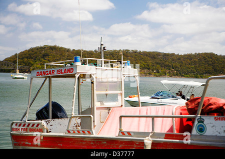 Barche in acqua a Dangar isola in Hawkesbury, Nuovo Galles del Sud, Australia Foto Stock