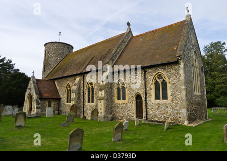 La chiesa di Santa Maria a Burnham Deepdale sulla costa di Norfolk. Foto Stock