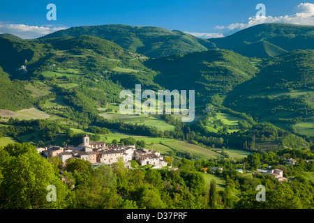 Il borgo medievale di Castelvecchio in Valnerina Umbria Italia Foto Stock