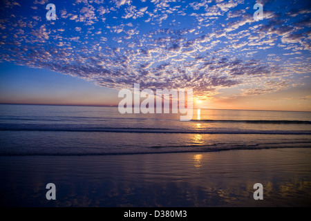 Famosa Cable Beach è particolarmente degna di nota per i suoi gloriosi tramonti, BROOME, Western Australia. Foto Stock