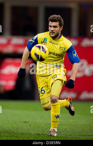 Perparim Hetemaj (Chievo), 10 febbraio 2013 - Calcio : Italiano 'Serie A' match tra Inter e Milan 3-1 Chievo Verona a Stadio Giuseppe Meazza di Milano, Italia. (Foto di Maurizio Borsari/AFLO) Foto Stock