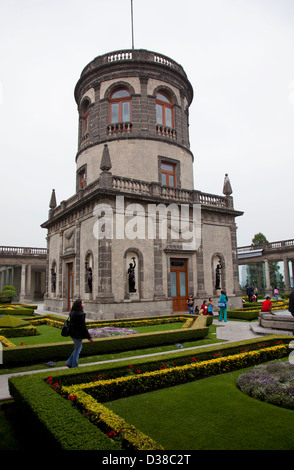 Torre in giardini presso la sommità del Castello di Chapultepec - Città del Messico DF Foto Stock