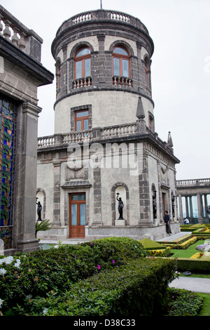 Torre in giardini presso la sommità del Castello di Chapultepec - Città del Messico DF Foto Stock