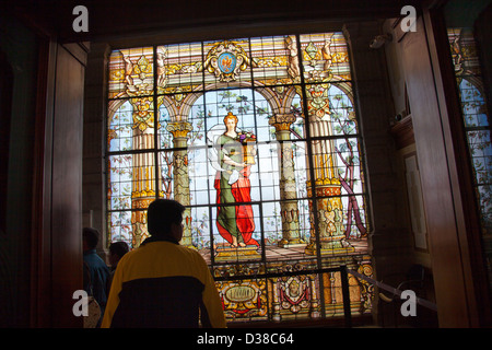 Il vetro macchiato Gallery presso il Castello di Chapultepec a Città del Messico DF - Bagno Foto Stock