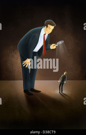 Immagine illustrativa di tall imprenditore con lente di ingrandimento guardando l uomo in rappresentanza di assunzione Foto Stock