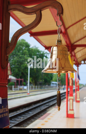 Hua Hin stazione ferroviaria, una delle più belle stazioni ferroviarie in Thailandia Foto Stock