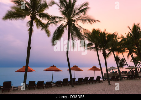 Sunrise nel Golfo di Thailandia vicino a Spiaggia di Hua Hin. Foto Stock