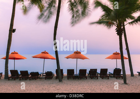 Sunrise nel Golfo di Thailandia vicino a Spiaggia di Hua Hin. Foto Stock