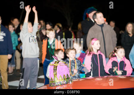 Febbraio 13, 2013 - Arlington, Virginia, Stati Uniti d'America - Clarendon Mardi Gras Parade (credito Immagine: © Dasha Rosato) Foto Stock