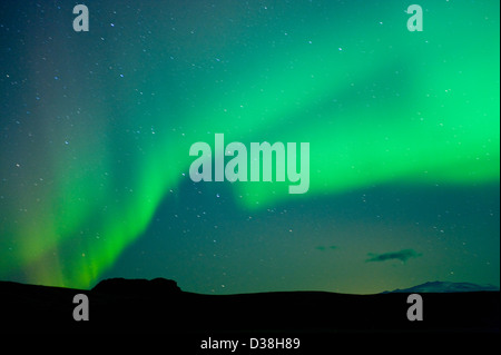 Luci del nord nel cielo notturno Foto Stock