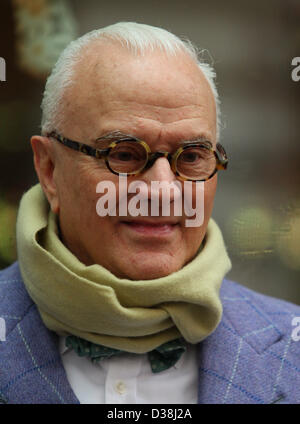 MANOLO BLAHNIK finestra progettato da Manolo Blahnik per la London Fashion Week May Fair Hotel Londra Inghilterra Regno Unito 13 Febbraio 2013 Foto Stock