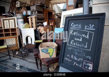 R G Scotts negozio di riciclaggio in Margate Kent REGNO UNITO Foto Stock