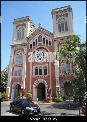 Il cattolico cattedrale dell Assunzione a Bangkok s Bangrak distretto, costruito tra il 1809 e il 1821 dai missionari francesi, è la città diocesana della capitale tailandese. Foto Stock