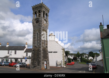 Clock Tower nel centro della città di Gatehouse of Fleet progettata da Giovanni Faed, Dumfries and Galloway, Scozia Foto Stock