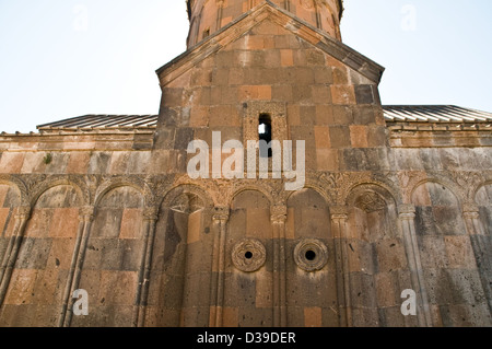 L'esterno muro di pietra della chiesa medievale di San Gregorio in antiche città armena di Ani, nella Turchia orientale. Foto Stock