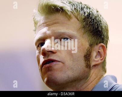 (Dpa) - Oliver Kahn, portiere e capitano della squadra del team tedesco, raffigurato nel corso di una conferenza stampa durante i Mondiali di Calcio in Seogwipo, Corea del Sud, 20 giugno 2002. Foto Stock