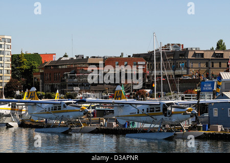 Porto acqua aria piano moor ormeggiati parcheggiato in appoggio interno del Porto Victoria Vancouver Island il trasporto di trasporto Foto Stock