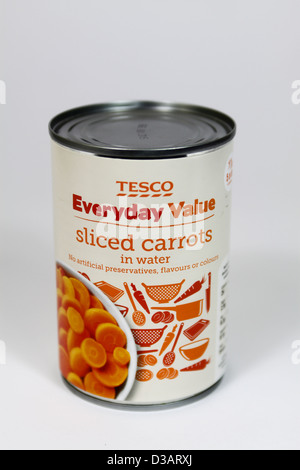 Tesco valore quotidiano le carote affettate in tin Foto Stock