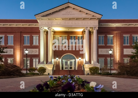 Il Municipio di Snellville e il Centro Citta' di Snellville, Georgia, al crepuscolo. (STATI UNITI) Foto Stock