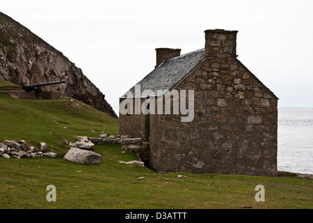 La Scozia, Regno Unito, Gran Bretagna, Ebridi Esterne, Isole occidentali, St Kilda, Hirta, cottage in pietra Foto Stock