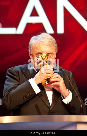 Berlino, Germania. 14 febbraio 2013. Claude Lanzmann è onorato con la Honorary Golden Bear Award al 63° Festival Internazionale del Cinema di Berlino / Berlinale. Credito: dpa picture alliance / Alamy Live News Foto Stock