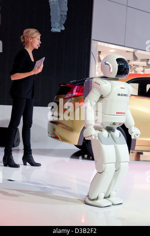 Asimo, la super-intelligente robot umanoide al sessantaquattresimo Internationale Automobil Ausstellung Foto Stock