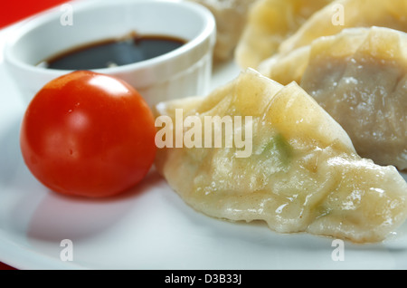 Dim-sum chiamata Gyoza, tradizione asiatica food.gnocco fritto in stile cinese Foto Stock