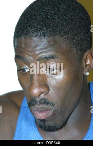 (Dpa) - British sprinter Dwain Chambers raffigurato in una conferenza stampa precedente lo Stadio Internazionale di Sport Festival (ISTAF) di Berlino, 6 settembre 2002. Foto Stock