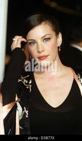 (Dpa) - US attrice Liv Tyler, che gioca la elf Awren, arriva per la premiere del film "Il Signore degli Anelli: Le Due Torri" a Hollywood, in California, il 15 dicembre 2002. Foto Stock